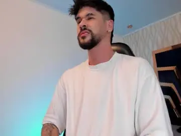 Chaturbate Adult Webcams of petesevans_1