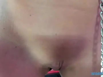 Chaturbate Adult Video Chat of wildwifebarbie
