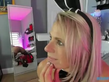 Chaturbate Sex Cam of wildwifebarbie