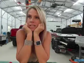Chaturbate Sex Cam of wildwifebarbie