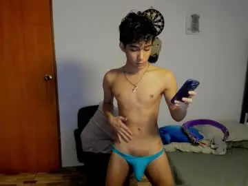 Chaturbate Watch Live Sex Cams of aliotttwink