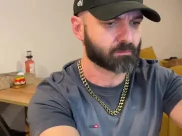 Chaturbate Live Porn of damonsalvatore222
