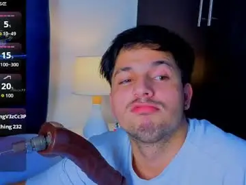 Chaturbate Live Sex Cam of issac_james