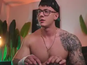 Chaturbate Best live sex cam show of thomas_falcon1