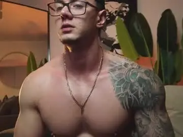 Chaturbate Adult Video Chat of thomas_falcon1