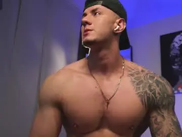 Chaturbate Nude Webcam of thomas_falcon1