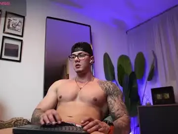 Chaturbate Private Sex Chat of thomas_falcon1