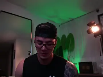 Chaturbate Free Porn Cam of thomas_falcon1