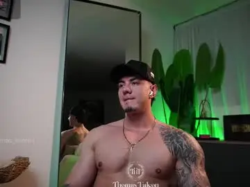 Chaturbate Sex Cam of thomas_falcon1