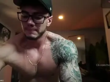 Chaturbate Free Porn Cam of thomas_falcon1