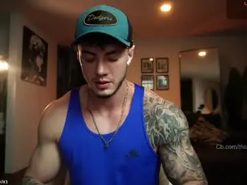 Chaturbate Best live sex cam show of thomas_falcon1