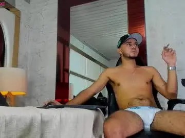 Chaturbate Live Porn of dusan_grey