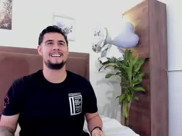 Chaturbate Live Sex of ryan_evannss