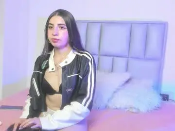 Chaturbate Free Live Porn of emiily_rosse_1