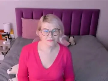 Chaturbate Live Sex Cam of sabrinamacmarren