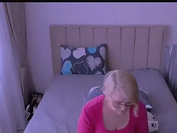 Chaturbate Adult Video Chat of sabrinamacmarren