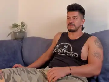 Chaturbate Live Sex Cam of andressmith__