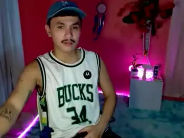 Chaturbate Adult Webcam of ethan_uwuxx