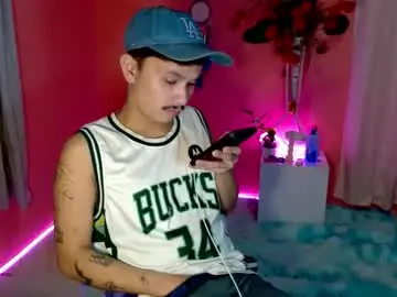 Chaturbate Live Sex of ethan_uwuxx