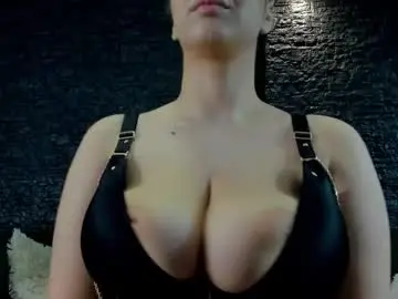 Chaturbate Free Porn Cam of megaboobsdee