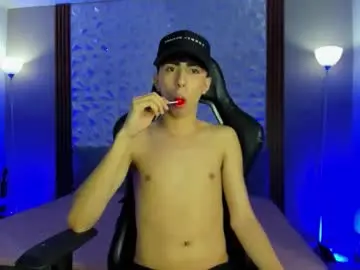 Chaturbate Adult Webcams of michael_twinkk