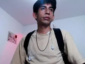 Chaturbate Live Sex Cam of zack_kingg
