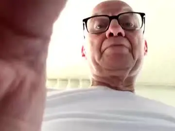 Chaturbate Live Sex Cam of blueyedudeseattle