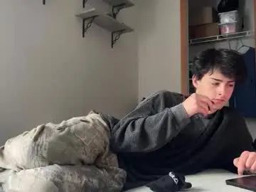 Chaturbate Live Sex Cam of bluskyzz