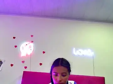 Chaturbate Live Porn of ellie_cute7