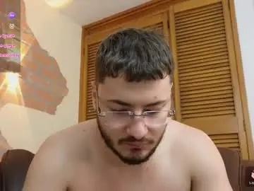 Chaturbate Live Sex Cam of brandon__01