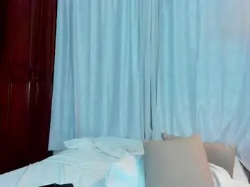 Chaturbate Live Sex Cam of dennis_hills