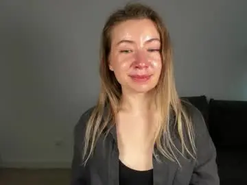 Chaturbate Best live sex cam show of mia_luxx92