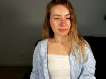 Chaturbate Nude Webcam of mia_luxx92