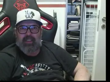 Chaturbate Live Porn of womenizzeer