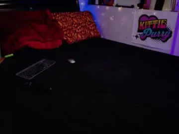 Chaturbate Live Sex Cam of kittiepurry
