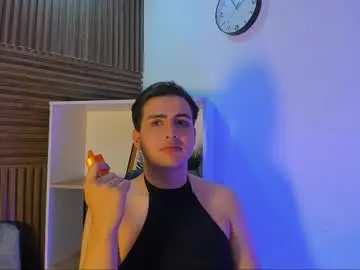 Chaturbate Live Sex of noahwolff_1