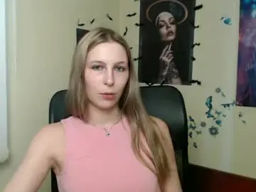 Chaturbate Live Sex Cam of stranger_giirl