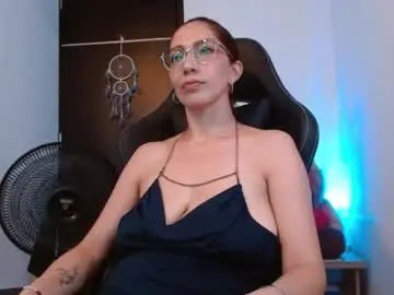 Chaturbate Best live sex cam show of angel_blackhot