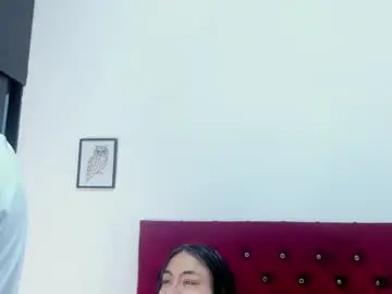Chaturbate Live Sex Cam of mia_collivens