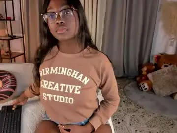 Chaturbate Live Sex Cam of amber_maxwell