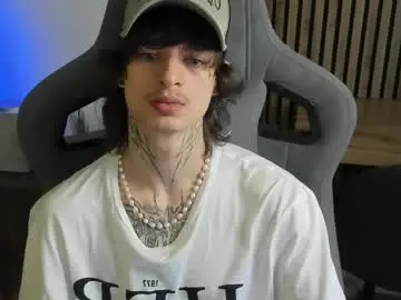 Chaturbate Free Porn Cam of oliverrgroove