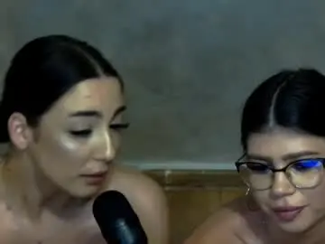 Chaturbate Live Sex Cam of sierra_halle