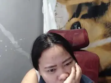 Chaturbate Live Sex Cam of bubblebuttpinay