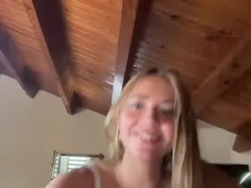 Chaturbate Adult Webcams of honeyyy95