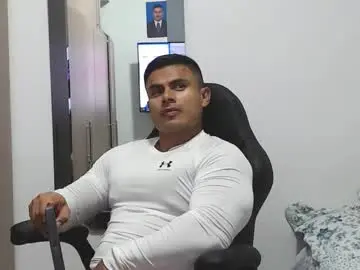 Chaturbate Live Sex Cam of leo_muscleboy