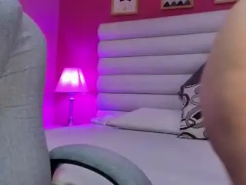 Chaturbate Nude Webcam of milf_allixon