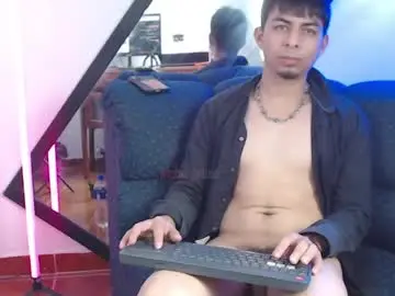 Chaturbate Watch Live Sex Cams of mralpha_latino