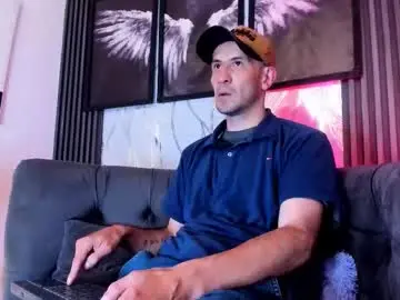 Chaturbate Sex Chat of milanwhite_