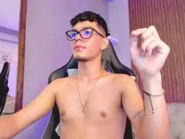 Chaturbate Nude Webcam of hot_alex1