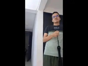 Chaturbate Live Sex Cam of isaac_winter_